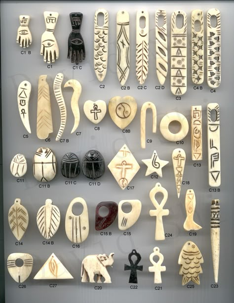 Carving Bone, Antler Ideas, Antler Crafts, Dremel Carving, Wood Jewelery, Antler Jewelry, Antler Art, Wooden Items, Bone Crafts