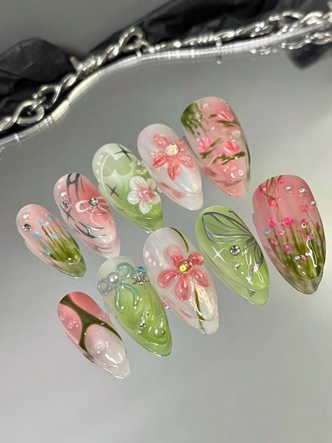 -All sets are made with GEL nail polish. You can reuse all of the nails multiple times if you take care of them.  -I only work with high-quality luxury press on nails -Every nail in my shop is handmade, hand painted with love & care. 💞 🌵𝐒𝐢𝐳𝐞🌵 -My nail shop has different measurement methods.  *Will not measure according to the curvature of the nail. -Please follow the instruction photo for size measurement. 🌵𝐄𝐚𝐜𝐡 𝐍𝐚𝐢𝐥 𝐬𝐞𝐭 𝐢𝐧𝐜𝐥𝐮𝐝𝐞𝐬🌵 -10 nails of your size -24 adhesive sheets -nail file -mini buffer -cuticle stick. -Alcohol Pad. -3ml Nail Remover. 🌵𝐍𝐚𝐢𝐥𝐬 𝐰𝐢𝐥𝐥 𝐥𝐚𝐬𝐭 𝐟𝐨𝐫🌵  1-3 days using adhesive sheets  2-3 weeks using nail glue. *🌵𝐏𝐫𝐨𝐜𝐞𝐬𝐬𝐢𝐧𝐠 𝐭𝐢𝐦𝐞🌵 4-12 days for the nails to be made. ▪️Send me a message if you have any questions or c Pink Tulip Nails, Hmong Nails, Mitsuri Nails Design, Nail Shape For Wide Nail Beds, Guatemala Nails, Hydrangea Nail Art, Custom Press Ons, Colorful Square Nails, Marie Antoinette Nails