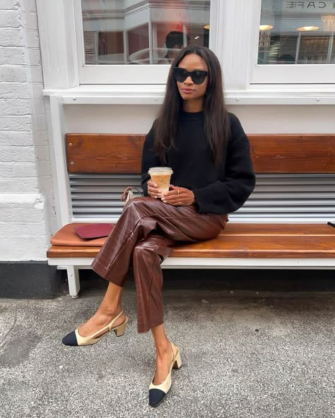 Style Silk Pants, What To Wear To The Symphony Outfit Classy, Symphony Of Silk, Brown Pants Outfit Ideas, How To Style Brown Pants, Silk Pants Outfit, Brown Leather Pants Outfit, Brown Jeans Outfit, Cafe Outfit