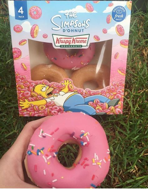 The SImpsons Donut Simpsons Food, The Simpsons Donut, Simpsons Donut, The Simpsons, Cotton Candy Machine, Donuts