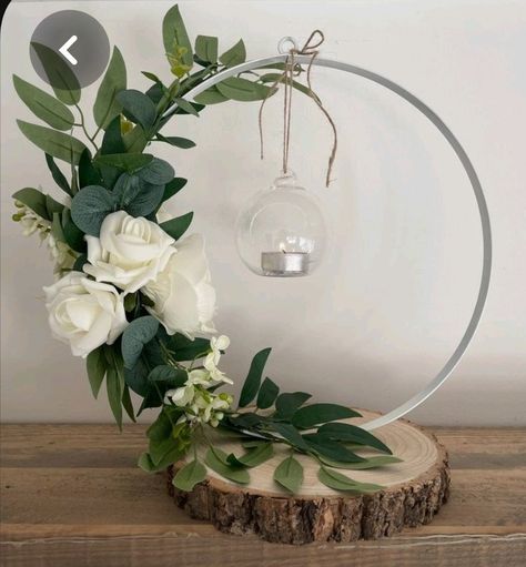 Table Pieces For Wedding, Centrepieces For Weddings, Wedding Table Pieces, Hoop Table Centerpiece, Centerpieces For Party, Centrepiece Christmas, Wedding Table Centrepiece, Table Centerpiece Ideas, Table Ornaments