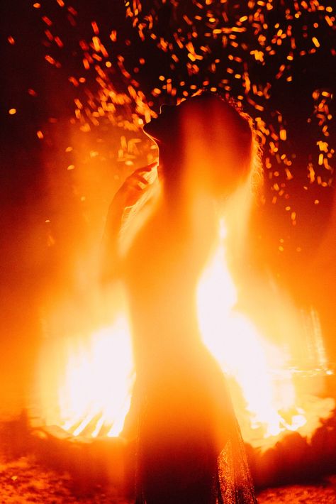 Fire Goddess, Fire Photography, Fire Element, Magic Aesthetic, Orange Aesthetic, Throne Of Glass, Aruba, A Fire, Coming Out