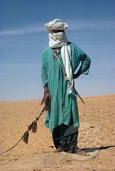 Tuareg Clothing | Tuareg man in traditional dress, Algeria, Africa | Stock Photo #1890 ... Desert Clothing, Africa Traditional, Tuareg People, Travel Clothes, Healthy Dog Treat Recipes, Dog Treat Recipes, Traditional Fashion, Packing Tips For Travel, African Culture