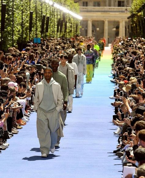 6 years ago today virgil abloh made his louis vuitton debut for spring/summer 2019. 🕊️ - #virgilabloh #parisfashionweek #louis #springfashion #summerfashion #donda #kanyewest #offwhite #virgil #fashion #flawdforge Virgil Abloh Fashion, Guest List, Virgil Abloh, Summer 2019, Kanye West, Paris Fashion, Paris Fashion Week, Spring Fashion, No Worries