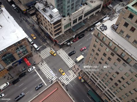 People Crossing Street, Street From Above, Birds Eye View City, Manhattan Street, Street People, Building Aesthetic, Yellow Taxi, Street Stock, Architecture Images