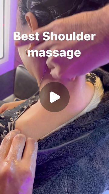 25K likes, 46 comments - hairaddicttauheed op July 9, 2024: "Shoulder Massage Steps 🧤". How To Massage Shoulders, Upper Back Massage Techniques, How To Massage Back Pain, Back Massage Technique, Shoulder Massage Techniques, Hand Massage Techniques, Neck Massage Techniques, Shoulder Pressure Points, Chair Massage Techniques