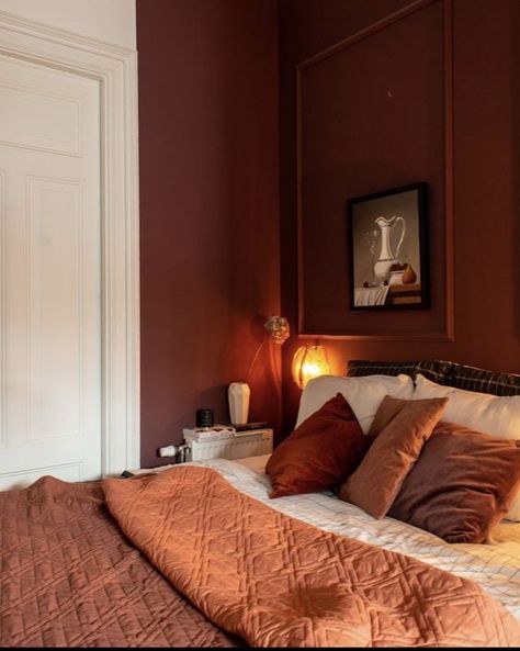 Dark Red Walls, Jewel Tone Bedroom, Terracotta Bedroom, Burgundy Bedroom, Terracotta Decor, Door Paint, Bedroom Orange, Bedroom Wall Colors, Bedroom Red