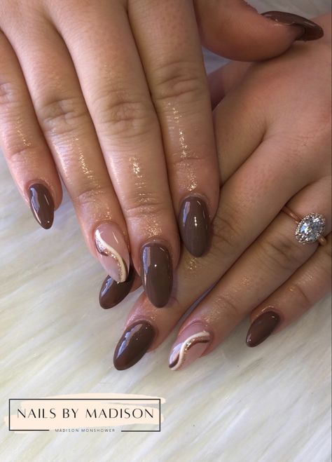 Brown Festive Nails, Brown Nails With Swirls, Purple And Brown Nails Designs, Brown Pattern Nails, Brown Nails For Prom, Gel X Brown Nails, Red Brown Nails Design, Brown Nails With Accent Nail, Auburn Nails Designs