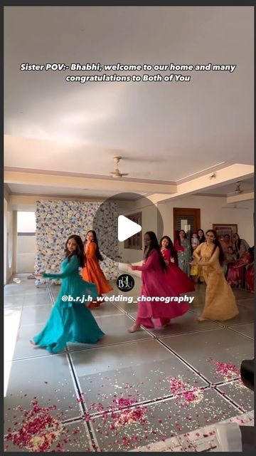 Gujarati Wedding on Instagram: "Bride squad goals 💃💃❤️

Like❤️ | Share➡️ | Comment 📩
.
.
.
Choreography:- @bhavin___mangukiya @raxilathiya
Team:- @rajil_nayani

#gujuratiwedding #luxurygujjuwedding #gujjuwedding #vivaahvibes #shubhavivahh
#luxurywedding #destinationwedding 

[ Gujju Wedding Reels, Wedding Content, Wedding Ideas, Indian Wedding, Gujurati wedding , gujju Bride, Baraat Welcome ]" Bride Welcome Ideas, Wedding Reels Ideas, Gujju Wedding, Team Bride Ideas, Wedding Ideas Indian, Gujarati Bride, 2024 Bride, Wedding Content, Gujarati Wedding