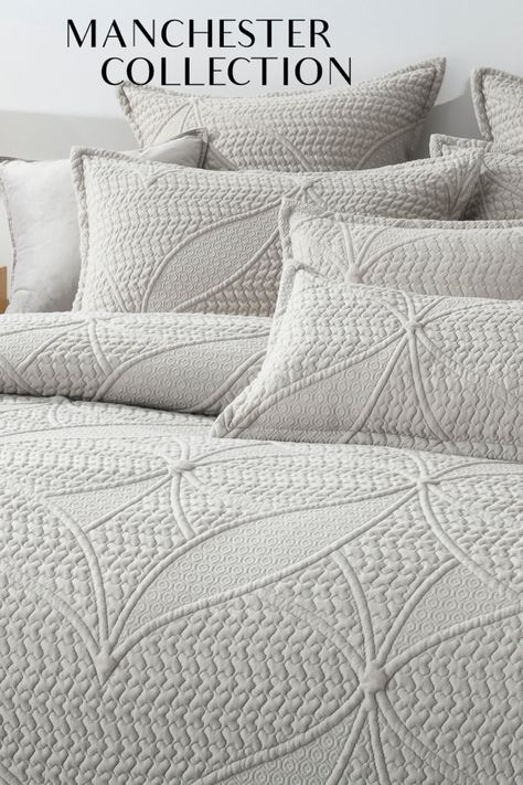 Brighten up your bed with new dreamy bedding with colour and texture ☀️ Decorate your bedroom décor and create some interest. Get Inspo from one of australia’s fastest growing bedlinen brands. Manchester Collection Dreamy Bedding, Velvet Quilt Cover, White Quilt Cover, Dreamy Bed, Bed Cover Design, Bed Scarf, Quilt Covers, Queen Sheets, Velvet Quilt