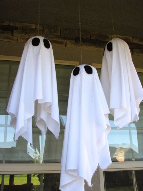 "Spooky" Hanging Ghosts - Revisited - Life Love Larson Diy Halloween Scary, How To Make Ghosts, Halloween Ghost Craft, Diy Ghost Decoration, Ghostbusters Birthday, Ghostbusters Birthday Party, Diy Halloween Ghosts, Halloween Hanging Ghost, Ghost Crafts