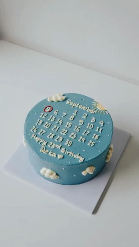 Video Credits - itsbymi_ - CakeNest | Simple cake designs, Mini cakes birthday, Cake Cake For Boyfriend, Buttercream Cake Decorating, Funny Birthday Cakes, Simple Cake Designs, Pinterest Video, Mini Cakes Birthday, Cake Decorating Frosting, Simple Cake, Creative Birthday Cakes