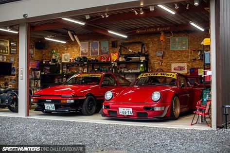 Car Hangout, Vintage Garage Ideas, Garage Aesthetic, Vintage Car Garage, Garage Build, Auto Garage, Appliance Garage, Storage Garage, Cool Garages