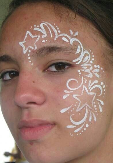 Stars Face Paint, Star Face Makeup, White Face Paint Ideas, Star Face Painting, Face Paint Ideas For Teens, White Face Paint Makeup, Kid Face Paint, Star Face Paint, Painting Swirls