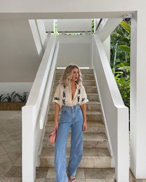 @ laurajadestone on instagram Laura Jade Stone, City Break Outfit, Europe Outfits, Italy Outfits, Spring Summer Outfits, Retro Design, European Fashion, Spring Outfit, Fashion Inspo Outfits