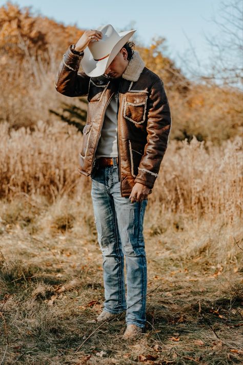 Mens Cowboy Outfit Western Wear, Fancy Winter Outfits Men, Texas Man Outfit, Men’s Western Fashion, Mens Cowboy Fashion, Cowboy Outfit Ideas, Casual Cowboy Outfit Men, Men Western Outfits, Mens Cowboy Outfit