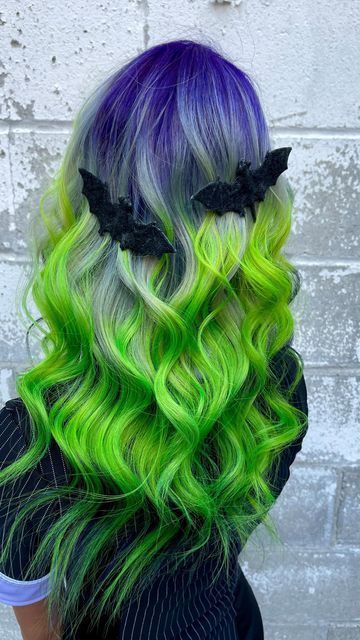 Halloween Hair Dye Ideas, Fun Color Hair, Colorful Hair Color Ideas, Halloween Haircolor, Spooky Hair Color, Halloween Hair Dye, Halloween Hair Color Ideas, Halloween Hair Color, Spooky Hair