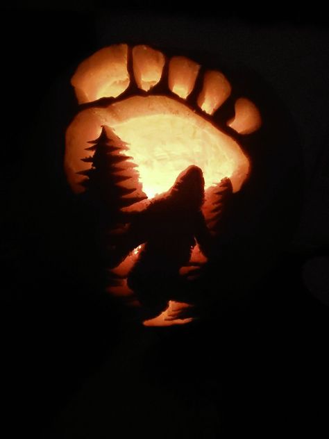 Possum Pumpkin Carving, Bigfoot Pumpkin Carving Stencil, Wendigo Pumpkin Carving, Mothman Pumpkin Carving, Pumpkin Carving Ideas Mountains, Pumpkin Carving Mountains, Bigfoot Pumpkin Carving, Zach Bryan Pumpkin Carving, Mountain Pumpkin Carving