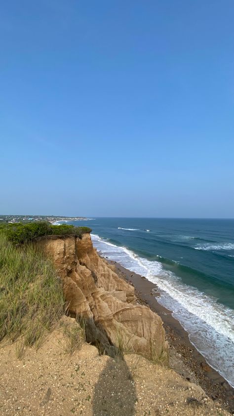 The cliffs of Shadmoor state park overlooking Ditch Plains in Montauk, NY Montauk Wedding, Camp Hero, Montauk Long Island, Montauk Beach, Meet Me In Montauk, Montauk Lighthouse, Montauk New York, Beachy Girl, Montauk Ny