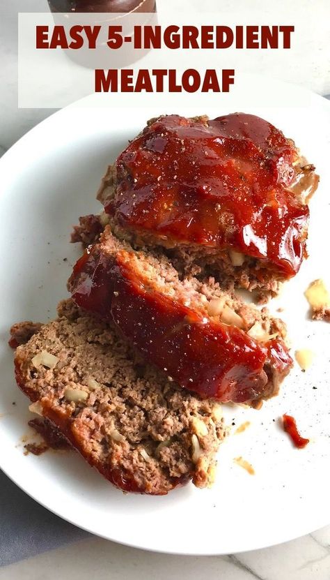 Coming into the busy holiday, this is the perfect EASY GO-TO Family Dinner! This Easy 5-Ingredient Meatloaf is loaded with flavor, but only a few ingredients!  It's gluten free and so moist because it replaces breadcrumbs with parmesan cheese for an incredible texture and taste!  You can make ahead and freeze too.  #meatloaf #comfortfood #easydinner #dinner #familydinner #glutenfree #winterrecipes #fallrecipes #beef #dinnerideas Easy Bread Crumbs, Quick Meatloaf, Quick Meatloaf Recipes, Easiest Dinner, Homemade Meatloaf, Classic Meatloaf Recipe, Good Meatloaf Recipe, Cookies Gluten Free, Recipes With Few Ingredients