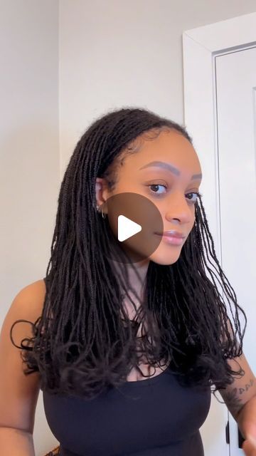 tyler laurén on Instagram: "just something simple & cute for the lover girls  #microlocs #braidlocs #bellemicrolocs #valentinesday #hairtutorial" Microlocs Bob Cut, Beads On Micro Locs, Low Density Microlocs, Microloc Hairstyles For Women, Microlocs With Bangs, Microbraid Locs, Microloc Grid, Braidlocs Journey, Long Micro Locs