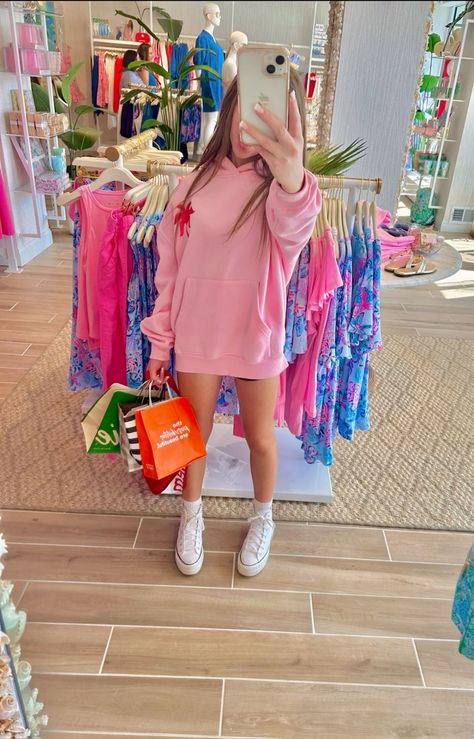 #preppy #shopping #sephora #ulta #lululemon #aeriereal #pinkpalmpuff #converse #summer #vibes #fyp Preppy Outfit Pictures, 2020 Preppy, Preppy Instagram, Preppy Shopping, Peppy Style, Preppy Photos, Converse Summer, Preppy Barbie, Preppy Pfps