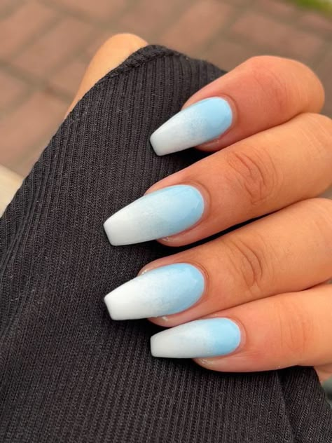 Nail Idea For Blue Dress, Light Blue Ombre Acrylic Nails, Ombre Nails White And Blue, Acrylic Nail Light Blue, Powder Blue Ombre Nails, Light Blue White Ombre Nails, White To Blue Nails, Light Blue Pastel Nails, Sky Blue Nails For Prom