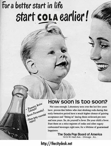 Weird Vintage Ads, Funny Vintage Ads, Weird Vintage, Creepy Kids, Old Advertisements, Retro Ads, Crazy Life, Old Ads, Photo Vintage