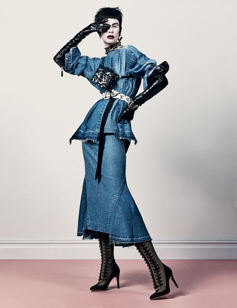 This season's statement accessories punctuate a backdrop of fashion's original blank canvas, recontextualizing denim with a new elegance. Vogue Poses, High Fashion Poses, Denim Editorial, Pose Model, Craig Mcdean, Interview Magazine, Fashion Model Poses, Foto Poses, Poses References