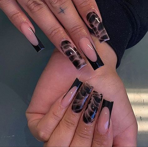 Black And Grey Nails Ideas, Black Nail Art Square, Short Tapered Square Nails Designs, Prom Nails Square, Black Shiny Nails, Emo Nails Acrylic, Black Nails Acrylic, Black Sparkly Nails, Long Black Nails