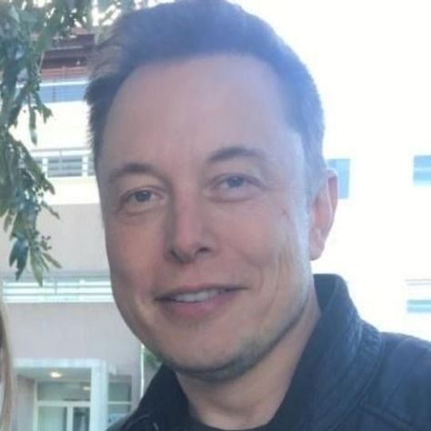 Elon Musk Selfie Photo, Elon Musk Selfie, Elon Mush, Elon Musk Family, Techno King, Elon Reeve Musk, Best Friend Soul Mate, Blades Of Glory, Maye Musk