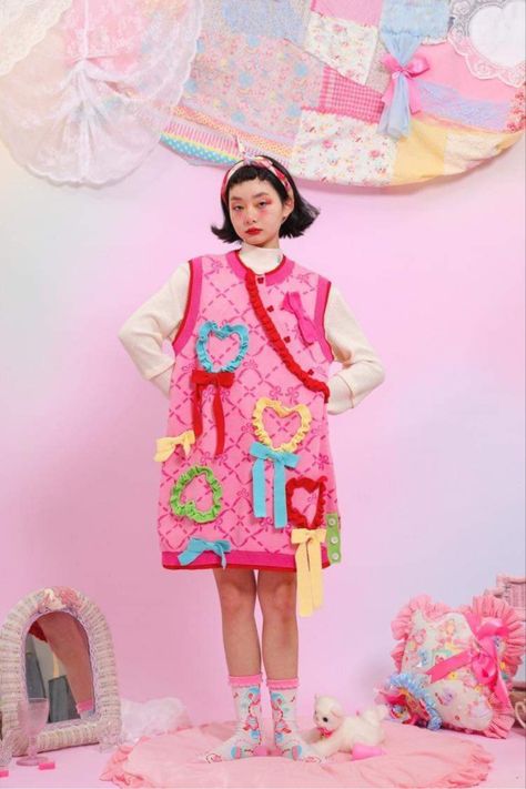 Hello Kitty Collab, Kitschy Outfit, Kitsch Outfit, Emergency Clothes, Estilo Kitsch, Decora Fashion, Kitsch Fashion, Digital Wardrobe, Fashion Figure