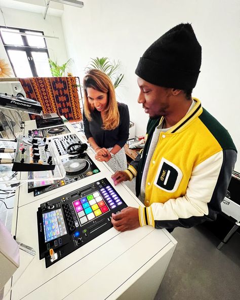 DJ School London Dj Lessons, Learn To Dj, Dj School, Creative Vibes, Ministry Of Sound, Music Academy, Uk Post, Music Production, Dj Music