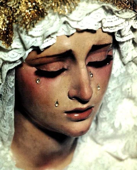 Eyes In Paintings, Mother Mary Crying, Italian Catholic Aesthetic, Religous Imagery, Mary Crying, Virgin Mary Aesthetic, Mexican Catholic Art, Rosary Art, Mary Holding Jesus