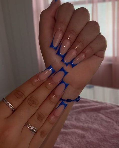 French Rosa, Nail Art For Short Nails, Art For Short Nails, Nail Art Easy, Acrylic Nail Designs Coffin, Acrylic Nails Designs, Nail Art Inspo, Nail Board, Blue Acrylic Nails