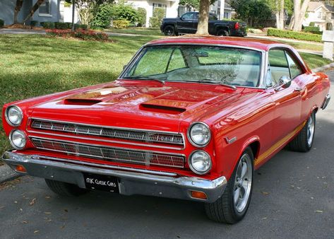 All American Classic Cars: 1966 Mercury Comet Cyclone GT 2-Door Hardtop Saint Art, Mercury Cyclone, Mercury Comet, Fairlane 500, Ford Hot Rod, Mercury Cars, Vintage Muscle Cars, Ford Torino, Classic Cars Trucks Hot Rods