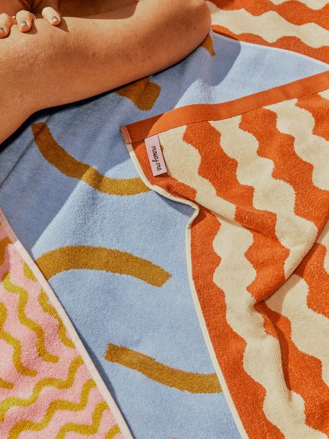 Introducing the Totem Towel Sheet, our ode to the Australian Summer. This generously sized towel in rust and sand is perfect to take with you on your next summer adventure. Equally at home in the bathroom or on the beach, our ultra-plush towels are made from 100% organic cotton for the dreamiest feel against your skin. Designed in our Brunswick studio in Australia, ethically made in Portugal. DETAILS 100% Organic Cotton 500 GSM for softness and absorbency 90cm x 150cm Original hand painted Mosey