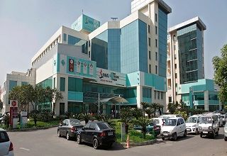 Located in the heart of south Delhi’s widely considered one of the best hospitals in the country. It has a complete spectrum of diagnostic and therapeutic technologies, including several of which are First in India and Asia. Bariatric Surgeon, Robotic Surgery, South Delhi, Laparoscopic Surgery, Obstetrics And Gynaecology, Orthopedic Surgery, Reconstructive Surgery, Best Hospitals, New Delhi