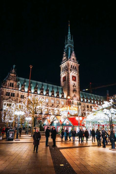 It took me a while to get used to the name Rathaus. See, Rathaus are German city halls (effectively 'home' to the Government) yet in plain English, it alwa - Christmas Market Fun In Hamburg, Germany… - Travel, Travel Journal - Europe, Germany, Hamburg -Travel, Food and Home Inspiration Blog with door-to-door Travel Planner! - Travel Advice, Travel Inspiration, Home Inspiration, Food Inspiration, Recipes, Photography Hamburg Travel, Rat House, Xmas Market, Germany Hamburg, Christmas In Germany, Hamburg City, German City, Germany Trip, European Christmas