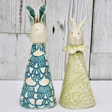 Ceramic rabbits Easter Pottery Ceramics, Spring Ceramics Projects, Ceramic Easter Ideas, Spring Ceramics Ideas, Easter Ceramics Ideas, Easter Pottery Ideas, Spring Ceramics, Easter Ceramics, Spring Pottery