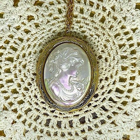 **At Fancy Fox Your Satisfaction Is Our Number One Goal. I Will Keep You Informed Of Your Item And When It Ships As Well As Leave Positive Feedback For You. Please Do The Same For Me - Please Let Me Know When Your Item Arrives And Leave Positive Feedback For Me. Pearl Victorian Lady Miss Incandescent Cameo Gold Locket Pendant Necklace Birthday Mother Cameo Is 30x40 Mm 24 Inch Chain Fox Jewelry Necklace, Carnival Jewelry, Love Wife, Fox Jewelry, Gold Locket Necklace, Gold Link Necklace, Birthday Mother, Blue Beaded Necklace, Locket Pendant Necklace