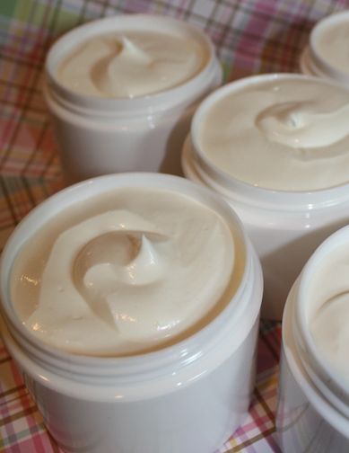 Whipped Body Butter = Pistachio and Avocado Pistachio Body Butter, Easy Diy Lotion, Whipped Lotion, Diy Body Butter, Body Butters Recipe, Pistachio Cream, Diy Lotion, Homemade Remedies, Whipped Body Butter