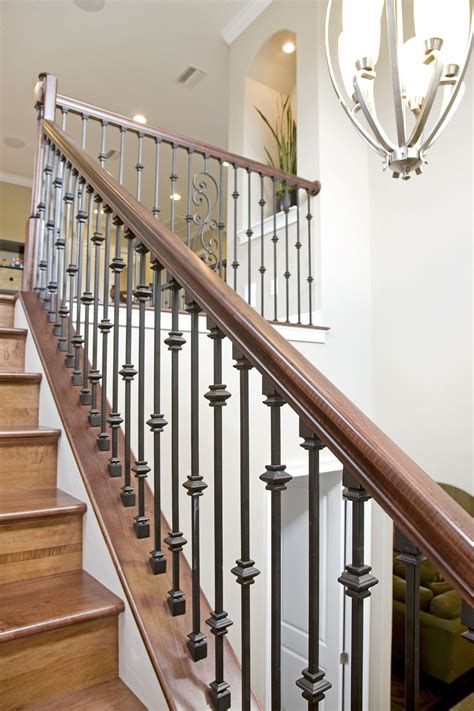 Best 5 Stairs Railing Ideas Luxury #stairs #stairsdesign #design #ideas Iron Handrails For Stairs, Pretty Stairs, Baluster Design, Wrought Iron Stair Spindles, Handrails For Stairs, Stairs Interior, درابزين السلم, Iron Stairs, Wrought Iron Stair Railing