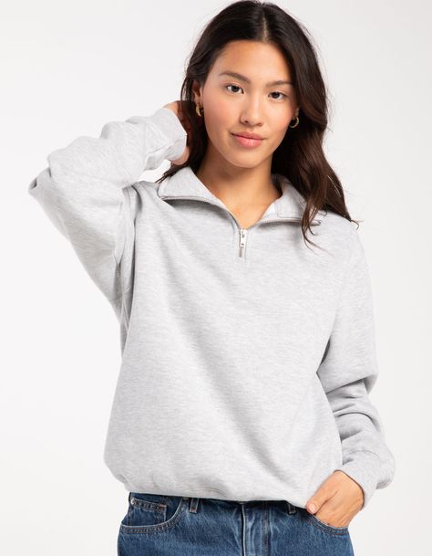 Tilly's Quarter Zip Sweatshirt. A Comfortable And Versatile Wardrobe Staple That Combines Practicality With Style. This Sweatshirt Features A Distinctive Quarter-Zip Neckline, Which Allows For Easy Ventilation And Temperature Control While Adding A Touch Of Modern Flair To The Classic Sweatshirt Design. High Neckline. Cuffed Long Sleeves And Hem. Fleece Lining. 60% Cotton, 40% Polyester. Machine Wash. Imported. Model Is Wearing A Size Small. Model Measurements:height: 5'6" Bust: 32"waist: 26"hip Half Zip Sweatshirt, Sweatshirt Fabric, Quarter Zip Sweatshirt, Women Hoodies Sweatshirts, Oversized Sweatshirt, Sweatshirt Designs, Zip Sweatshirt, Grey Fashion, Grey Sweatshirt