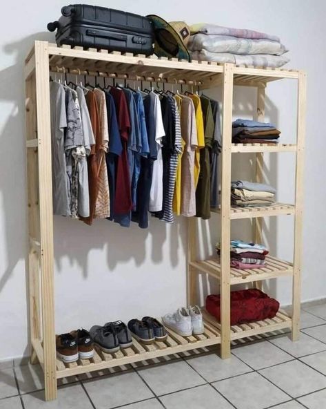 Pallets Wardrobe Ideas, Wardrop Ideas, Wood Closet Ideas, Simple Closet Ideas, Pallet Wardrobe, Closets Ideas, Pallet Closet, Wood Closet, Pallet Furniture Designs