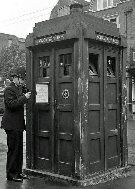 Matt Smith, Old London, Time Lords, Metropolitan Police, Police Box, Phone Booth, Wibbly Wobbly Timey Wimey Stuff, Police Station, Timey Wimey Stuff