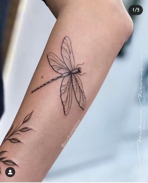 Dragonflies Tattoo Design, Dragonfly Tattoo Forearm, Dragonfly Forearm Tattoo, Damselfly Tattoo, Dragonfly Tattoo Arm, Drangfly Tattoo, Butterfly And Dragonfly Tattoo, Sketch Dragonfly, Dragonfly Tattoo For Women