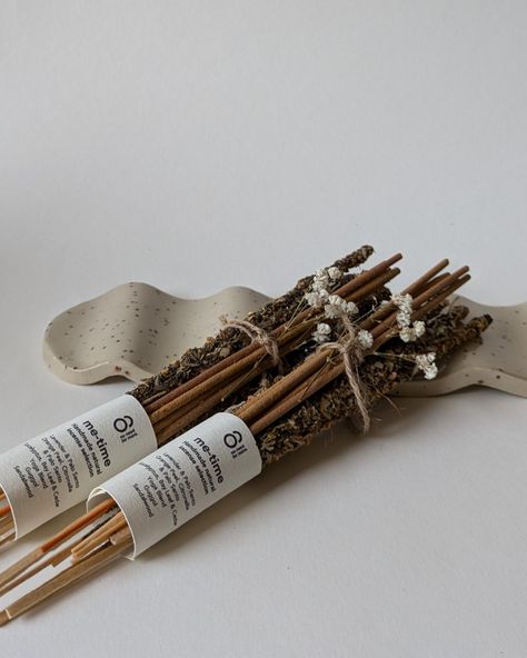 💚 brat summer incense essentials 💚 ✨ slow down ✨ White sage smudge sticks ✨ me-time ✨ Incense bundle with Lavender, Citronella, Orange peel, Eucalyptus, Sandalwood & Palo Santo incense sticks #incense #whitesage #smudge #bratsummer #brat Refill Shop, Sage Smudge Sticks, Palo Santo Incense, Brat Summer, White Sage Smudge, Sage Smudge, Smudge Sticks, White Sage, Sustainable Lifestyle