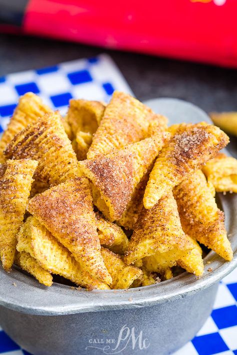 Easy Churro Bugles Recipe - These churros are a sugary delight! It takes just four ingredients and 15 minutes to make this easy snack! #recipe #churros #cinnamon #sugar #snack #recipe Easy Churros, Easy Churros Recipe, Churros Recipe, Sour Cream Pound Cake, Cheddar Biscuits, Homemade Sausage, Bundt Cakes, Pound Cake Recipes, Snack Mix