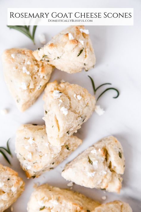 These Rosemary Goat Cheese Scones are the perfect savory breakfast recipe for your next spring brunch or summer party.| Savory scones for spring & Easter. | Rosemary scones for a wedding shower brunch. | Flaky scones with layers of butter & pockets of goat cheese. | Vegetarian breakfast recipe. | Goat Cheese Scones, Rosemary Scones, Mini Scones, Savory Breakfast Recipes, Cheese Scones, Savory Scones, Spring Brunch, Big Hat, Scone Recipe